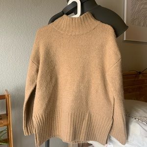 Topshop women’s sweater, size 0-2